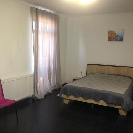 Suite On Railway Station Ivano Frankivsk Bagian luar foto
