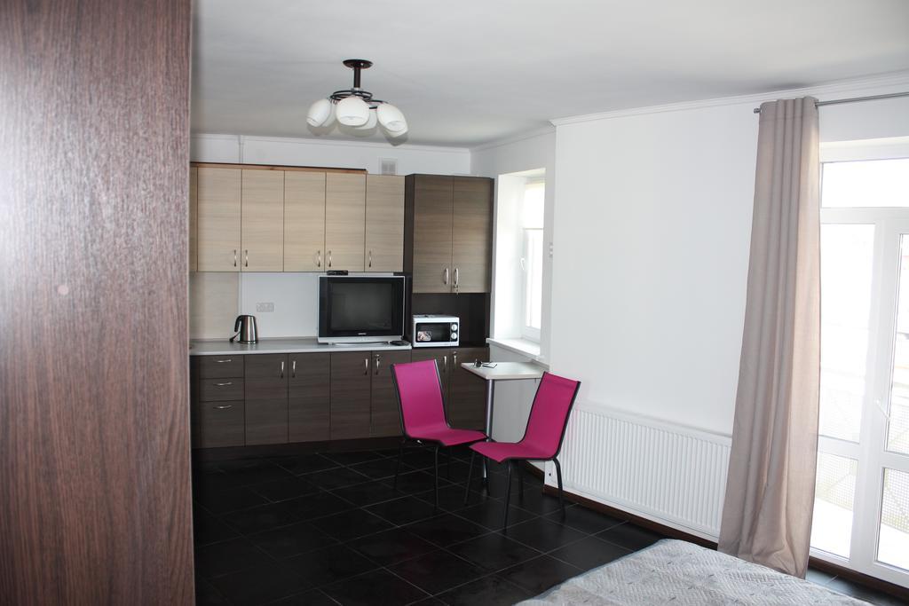 Suite On Railway Station Ivano Frankivsk Ruang foto
